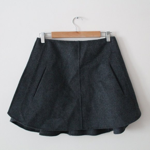 Carven Wool & Cashmere Blend Mini Skirt Grey Size 38 Net-a-Porter - Picture 4 of 7